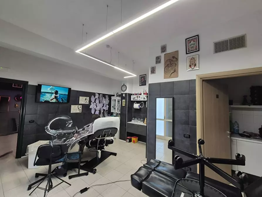 Immagine 25 di Negozio in vendita  in Via Vesuvio, 195 a Trecase