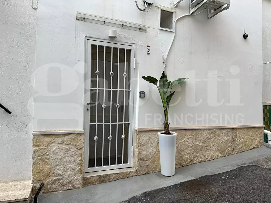 Immagine 4 di Casa indipendente in vendita  in Via Giuditta Tavani Arquati, 10 a Ostuni