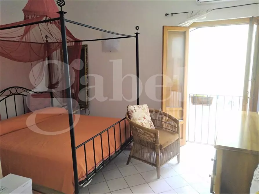 Immagine 21 di Palazzo in vendita  in Via Dell'Indipendenza, 25 a Gaeta