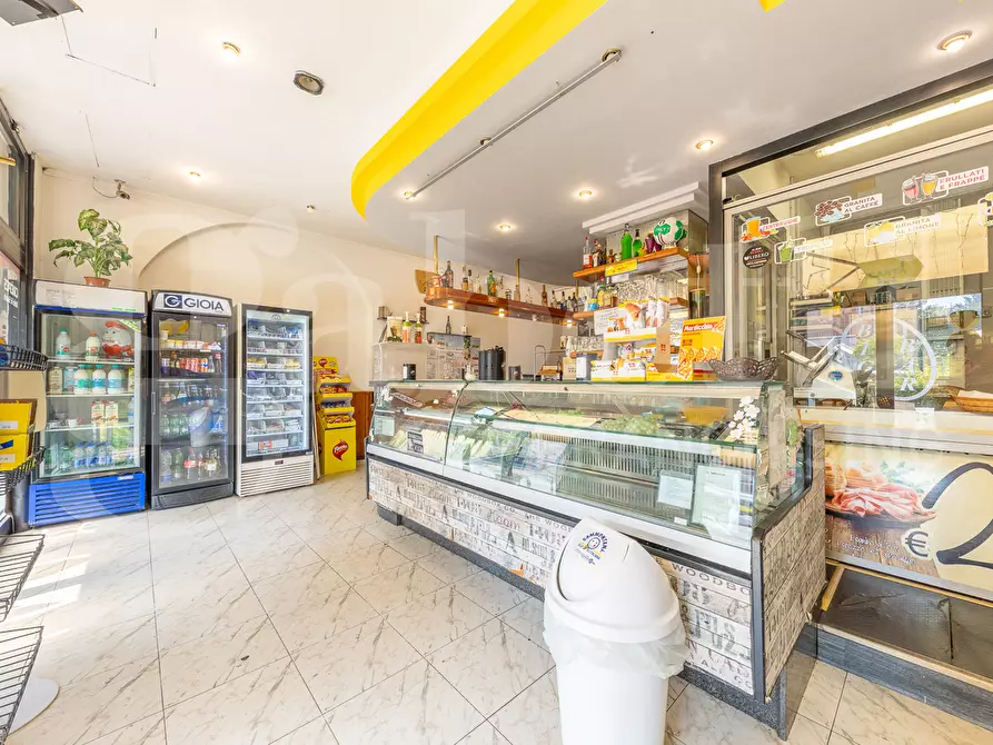Immagine 4 di Bar / Ristorante in vendita  in Via Cogoleto a Roma