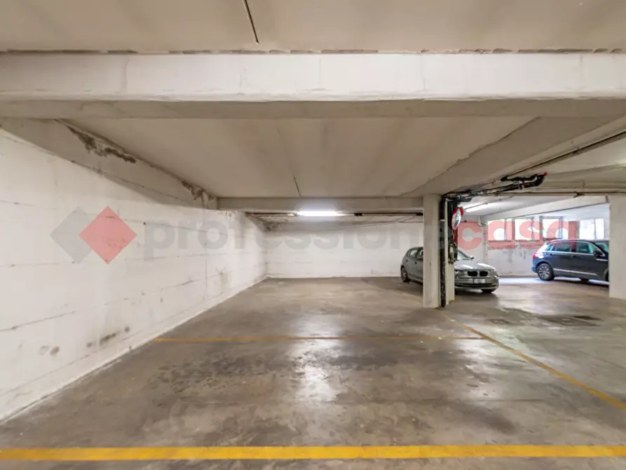 Immagine 34 di Appartamento in vendita  in Via Cinquefrondi, 115 a Roma