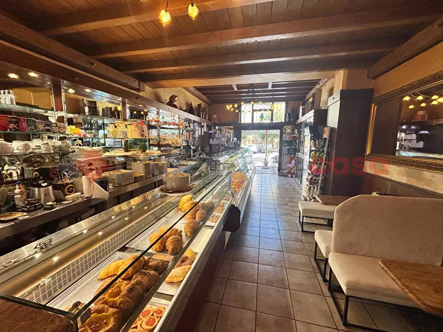 Immagine 13 di Attività commerciale in vendita  in Viale regina margherita, 13 a Anagni