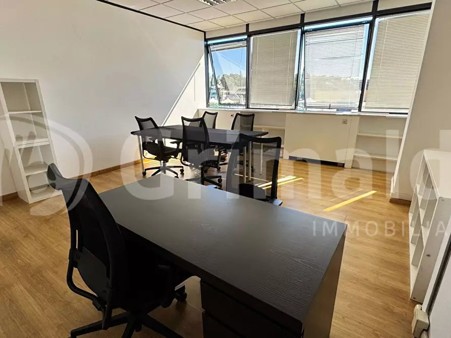 Immagine 8 di Ufficio in affitto  in Via Cornelia, 498 a Roma