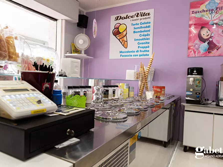 Immagine 6 di Bar / Ristorante in vendita  in Via Lungo Darsena a Misano Adriatico