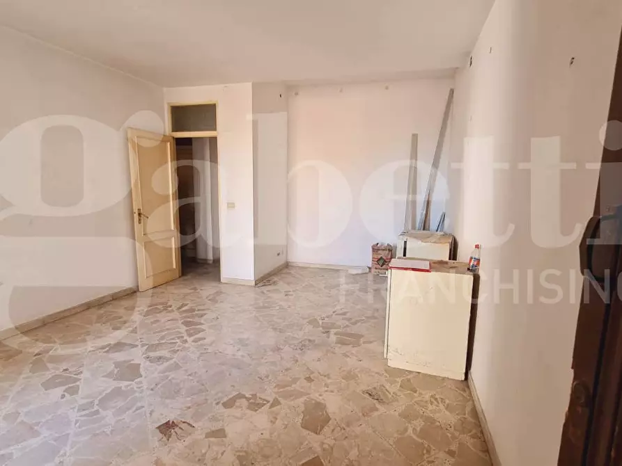 Immagine 10 di Appartamento in vendita  in Via Villagrazia a Palermo