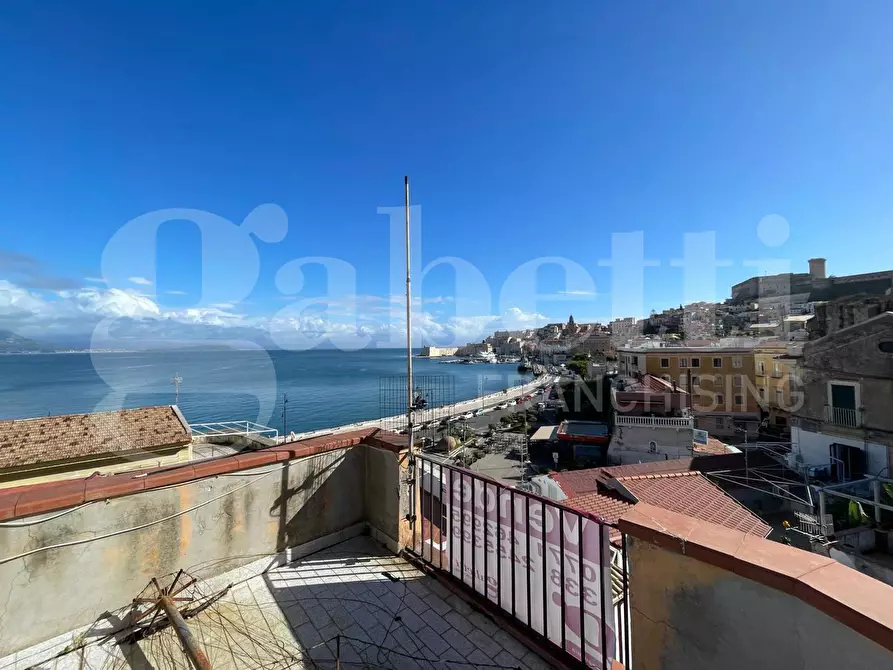 Immagine 15 di Appartamento in vendita  in Piazza S. Conca, 24 a Gaeta
