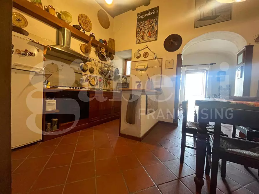 Immagine 12 di Appartamento in vendita  in Via Salita degli Albito, 36 a Gaeta
