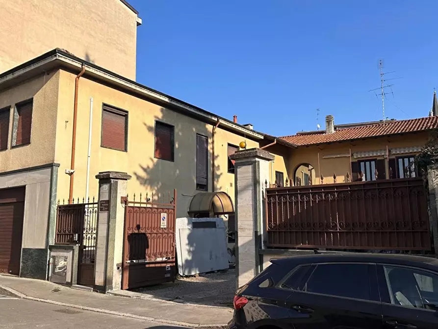 Immagine 8 di Palazzo in vendita  in Via DE GASPERI a Legnano