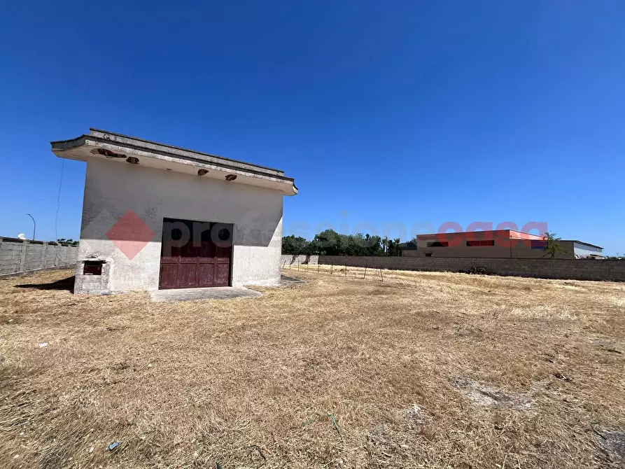 Immagine 2 di Laboratorio in vendita  in Via supersano a Nociglia