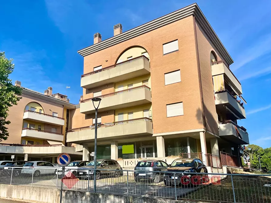 Immagine 1 di Attico in vendita  in Viale Risorgimento a Magione