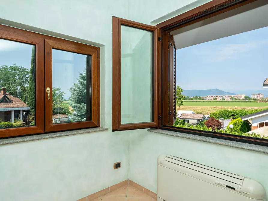 Immagine 27 di Villa in vendita  in Viale Veneto a Orbassano