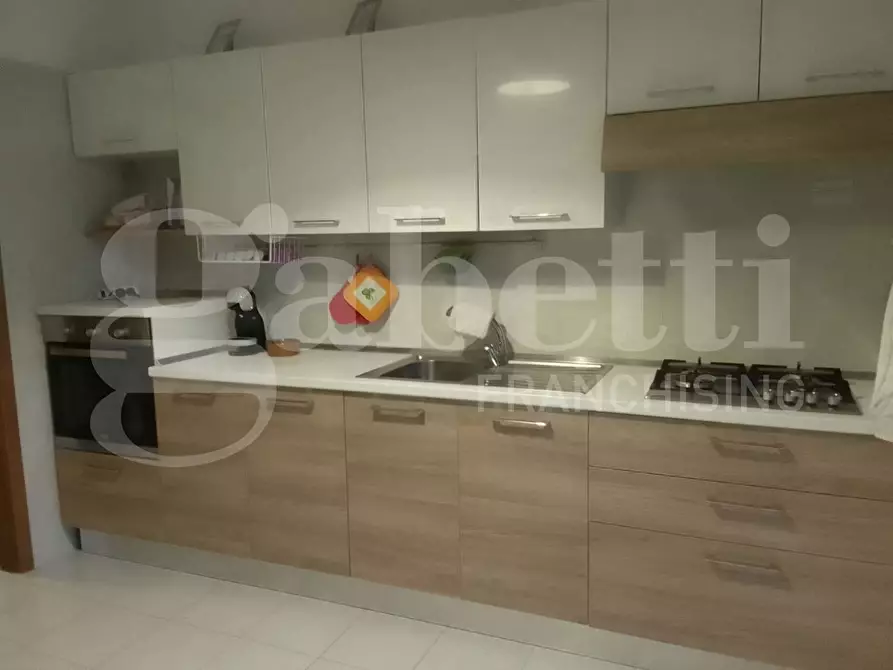 Immagine 2 di Appartamento in vendita  in Piazza SANDRO PERTINI, 7 a Taranto