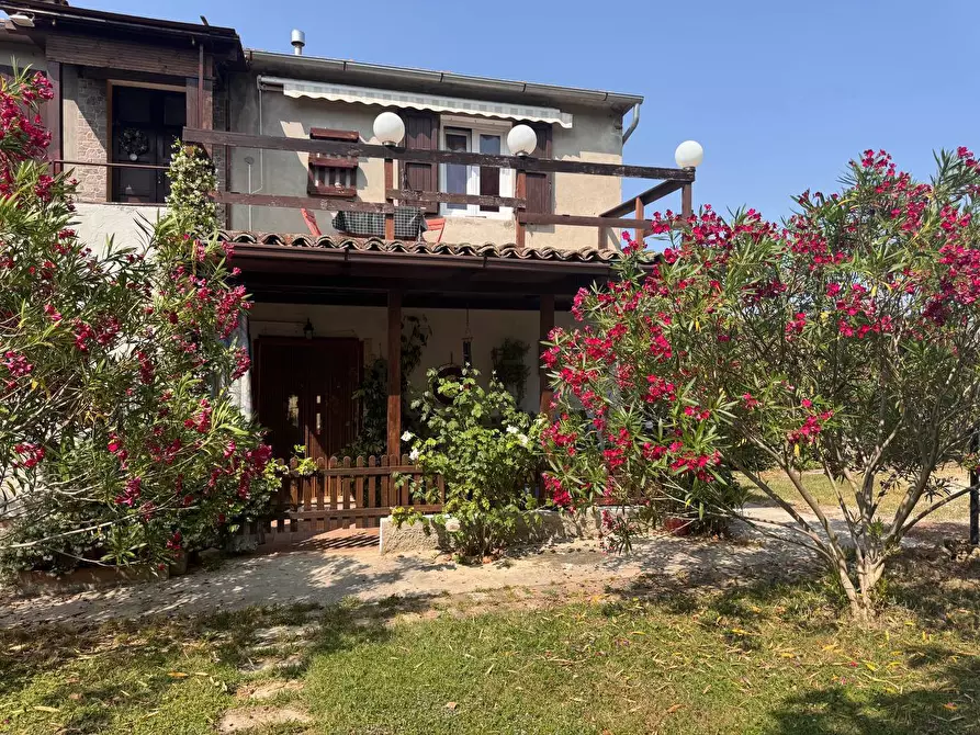 Immagine 38 di Rustico / casale in vendita  in Via castagna, 14 a Osimo