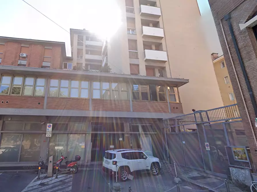 Immagine 5 di Box auto in vendita  in Piazza Mascarella, 7 a Bologna