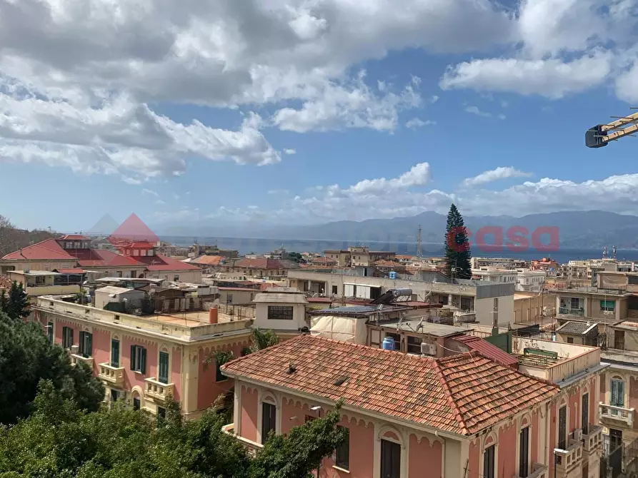 Immagine 2 di Appartamento in vendita  in Viale Amendola, 2 a Reggio Di Calabria