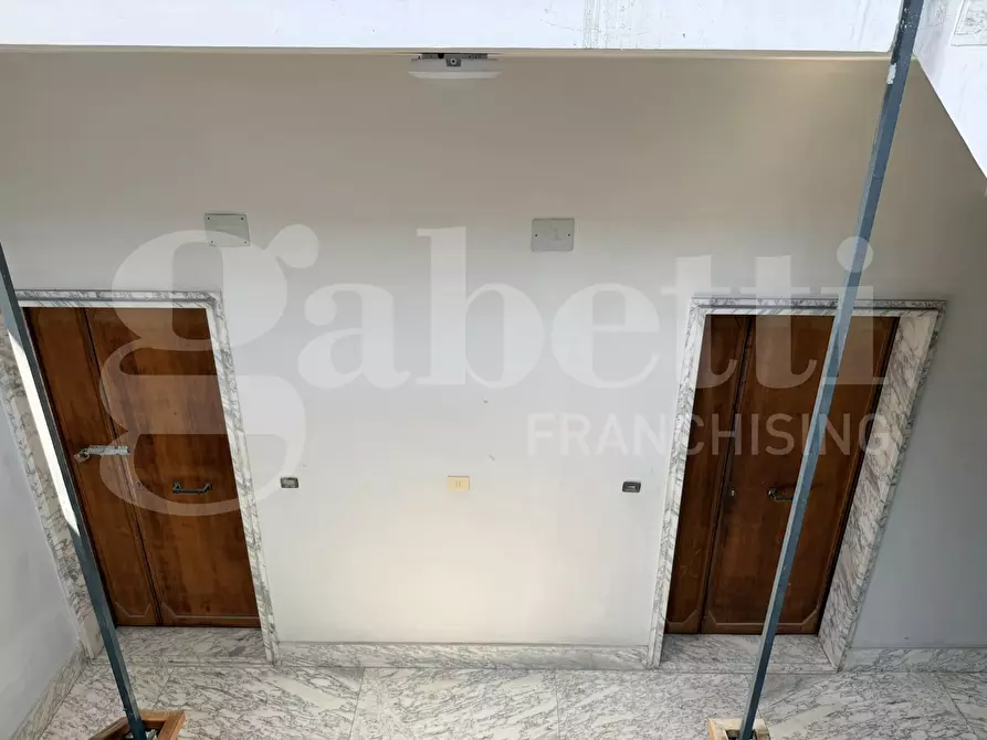 Immagine 29 di Attico in vendita  in Via Salandra, 30 a Lecce