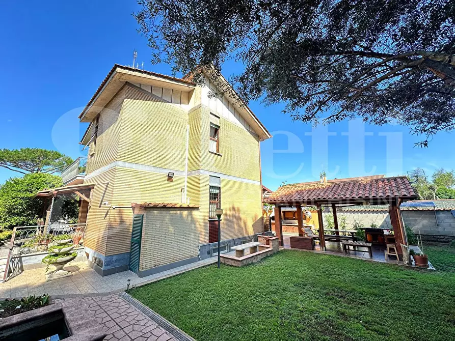 Immagine 2 di Villa in vendita  in Via dora baltea, 105 a Ardea