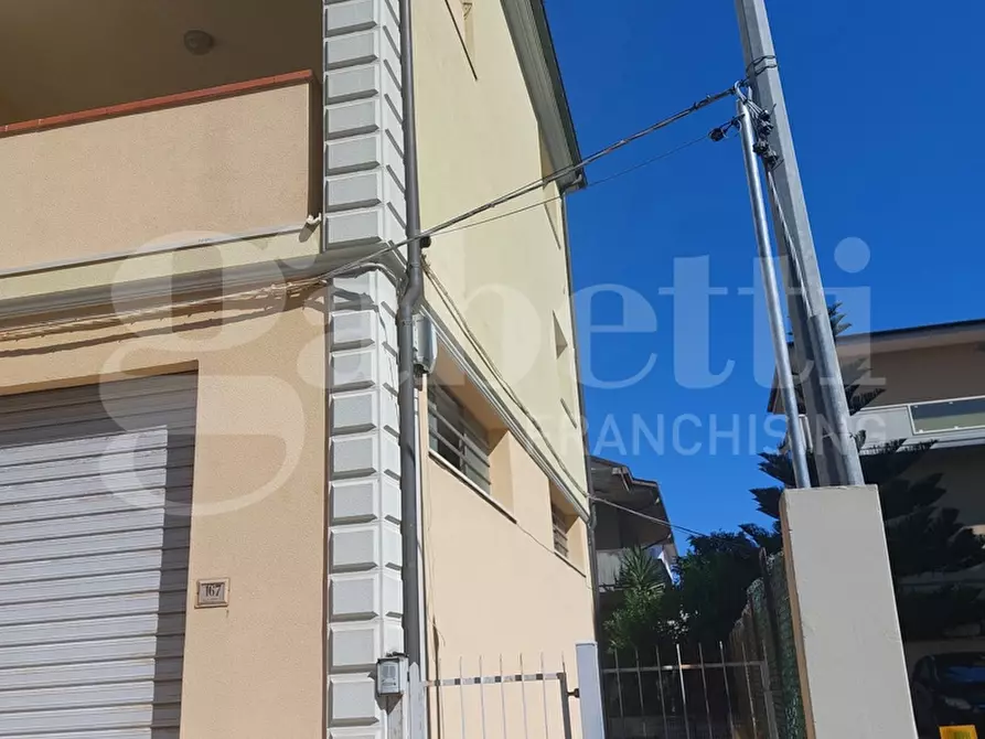 Immagine 36 di Palazzo in vendita  in Via Cesare Battisti, 163 a Alba Adriatica