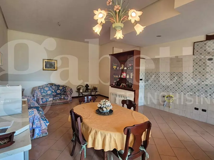 Immagine 42 di Appartamento in vendita  in Via Vittorio Veneto, 339 a Torre Annunziata