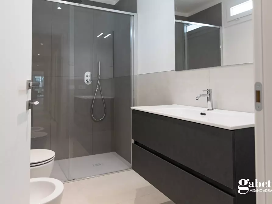 Immagine 10 di Appartamento in vendita  in Via Fiume, 9 a Cattolica