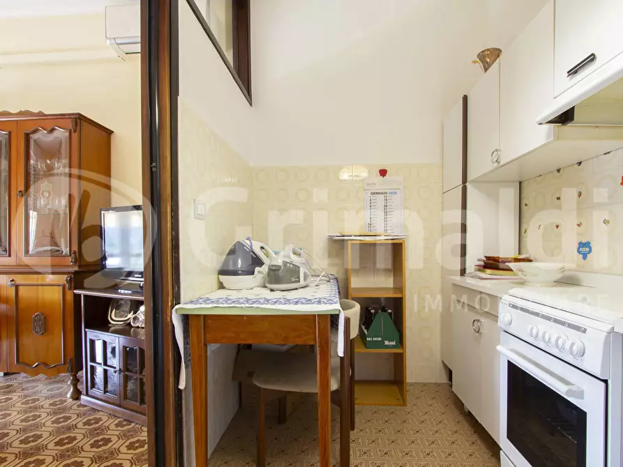 Immagine 18 di Albergo/B&B/Residence in vendita  in Via Besozzo, 12 a Mercallo