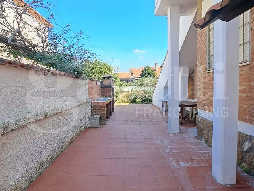 Immagine 4 di Villa in vendita  in Via dei delfini, 261 a Ardea