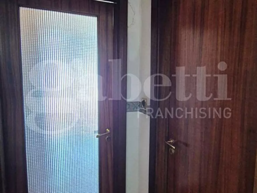 Immagine 28 di Appartamento in vendita  in Corso Umberto I, 68 a Torre Annunziata