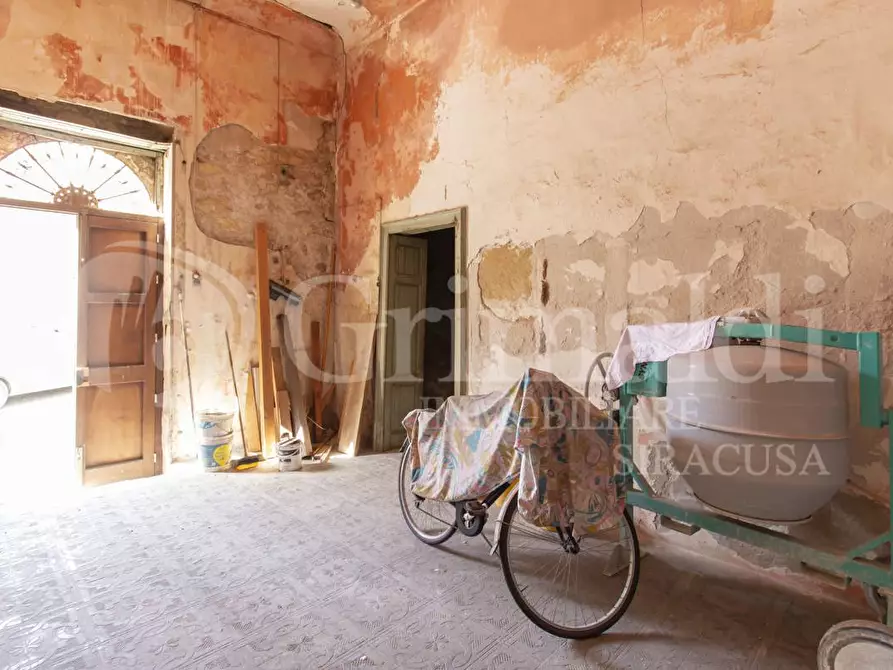 Immagine 3 di Casa indipendente in vendita  in Via Ugo Foscolo a Avola
