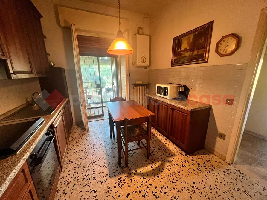 Immagine 11 di Appartamento in vendita  in Via Guglielmo Marconi a Spoleto