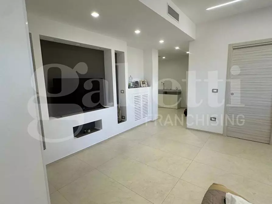 Immagine 16 di Appartamento in vendita  in Via Ten. F.sco Melpignano a Ostuni