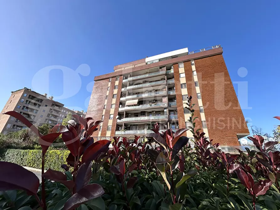 Immagine 1 di Appartamento in vendita  in Via di Decima, 256 a Roma