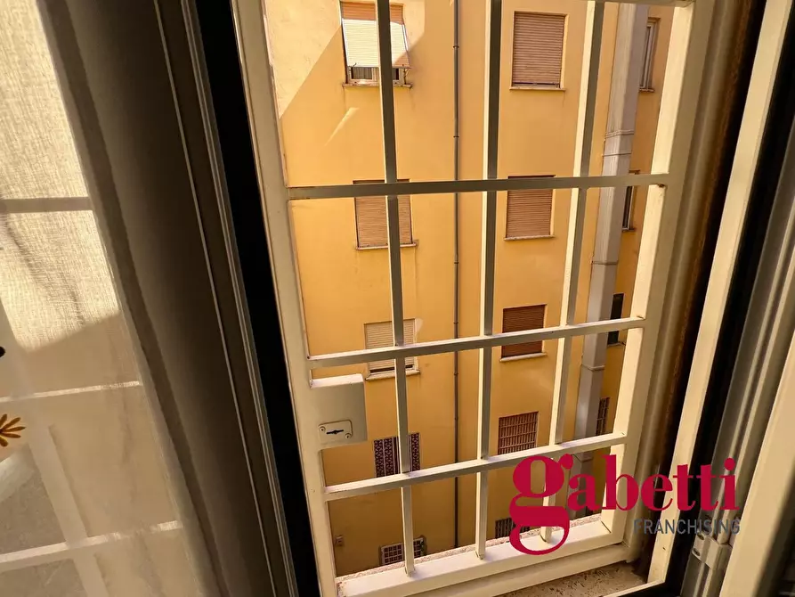 Immagine 5 di Appartamento in vendita  in Via Fabiola, 9 a Roma