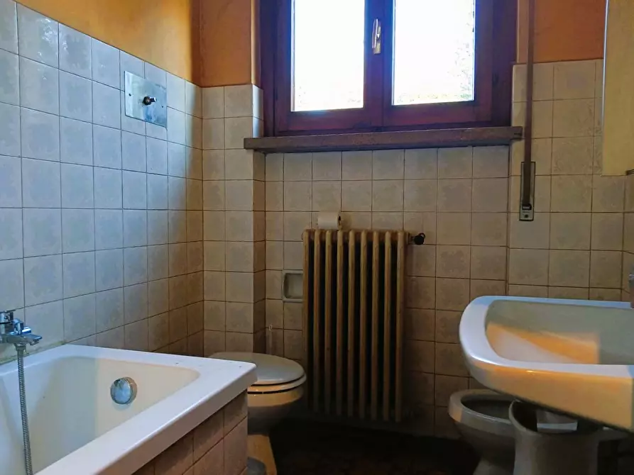 Immagine 21 di Villa in vendita  in Via roma, 83 a Castronno