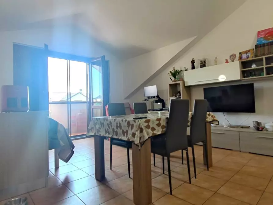 Immagine 10 di Appartamento in vendita  in Via NILDE IOTTI, 3 a Locate Di Triulzi