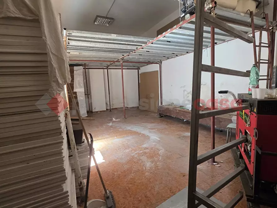 Immagine 9 di Ufficio in vendita  in Via Ferrante Imparato, 33 a Napoli