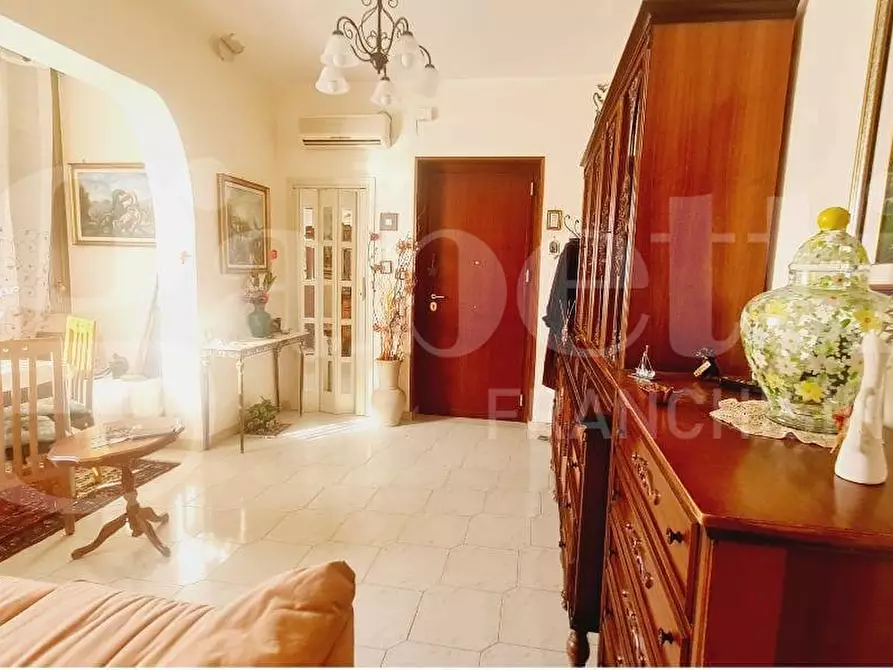 Immagine 2 di Appartamento in vendita  in Via Andrea Raia a Palermo