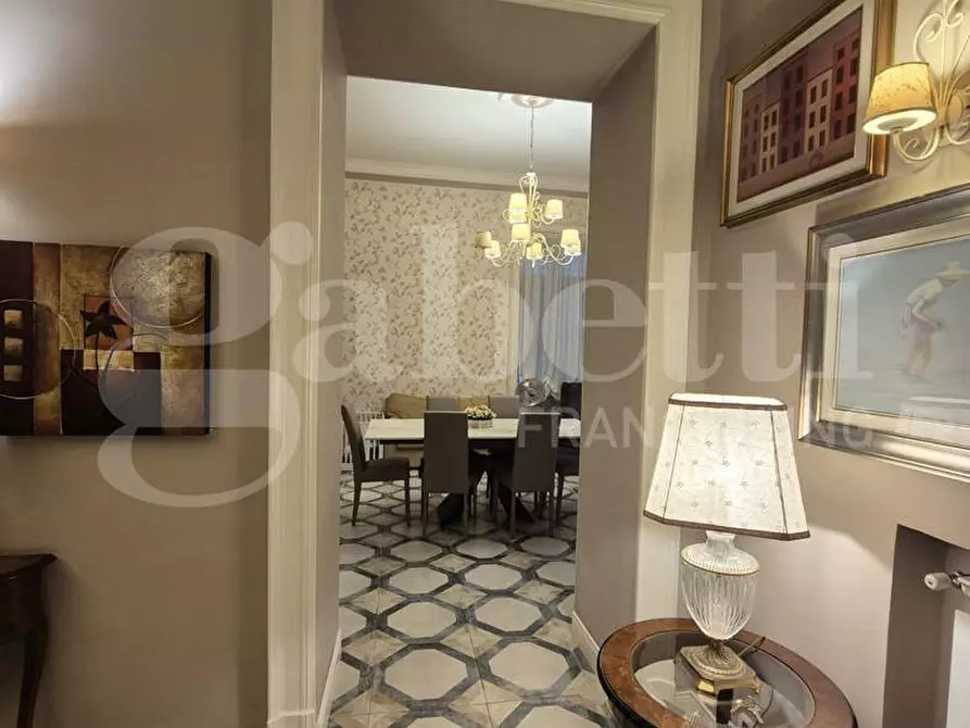 Immagine 15 di Palazzo in vendita  in Via Vesuvio a Torre Annunziata