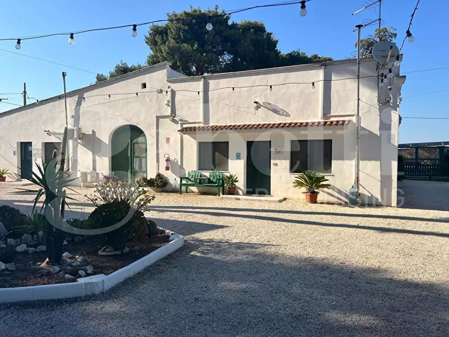 Immagine 2 di Ufficio in vendita  in Via ALBERTO SORDI, 4600 a Taranto