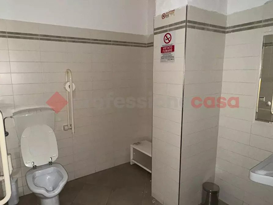 Immagine 10 di Negozio in affitto  in Via GIACOMO PUCCINI, 49/51 a Calenzano