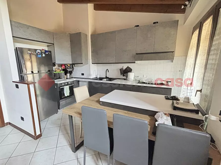 Immagine 5 di Appartamento in vendita  in Via RIMEMBRANZE, 27 a Landriano