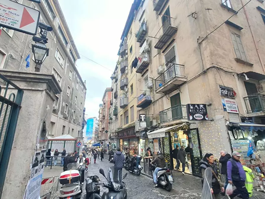 Immagine 4 di Appartamento in vendita  in Via Rosario a Portamedina a Napoli