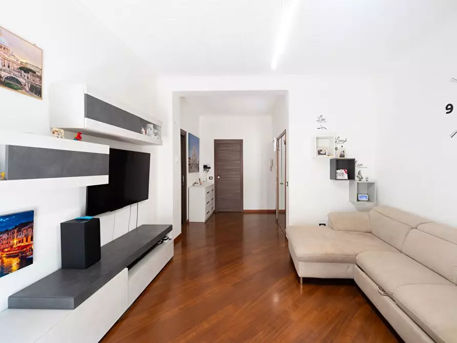 Immagine 4 di Appartamento in vendita  in Via GRIVOLA, 18 a Milano