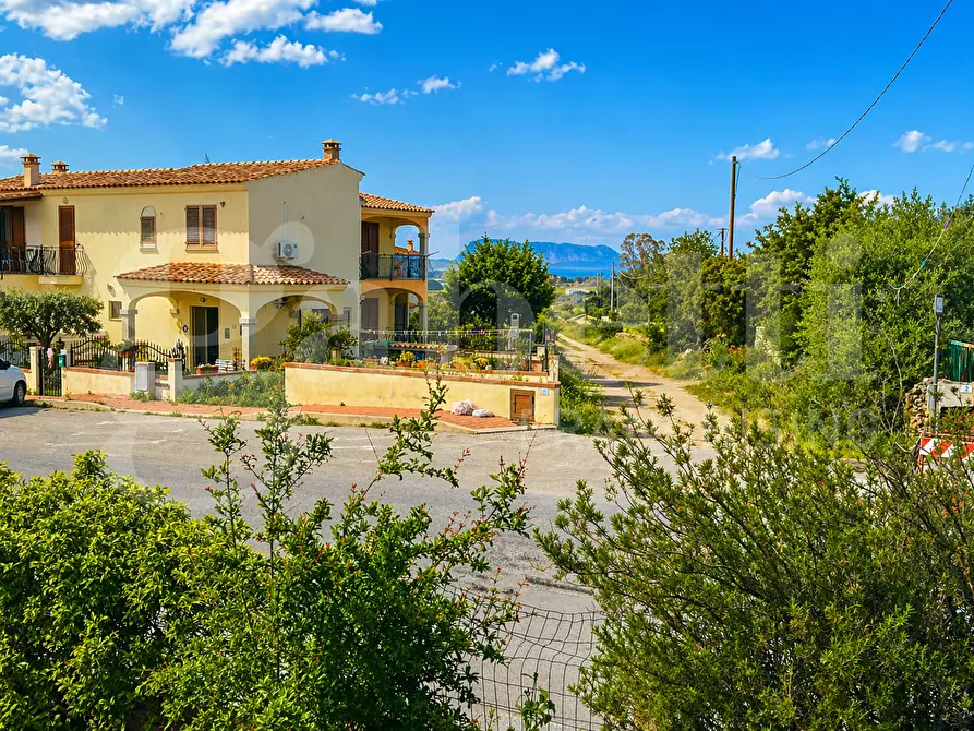 Immagine 33 di Appartamento in vendita  in Via Agamennone, 48 a Budoni