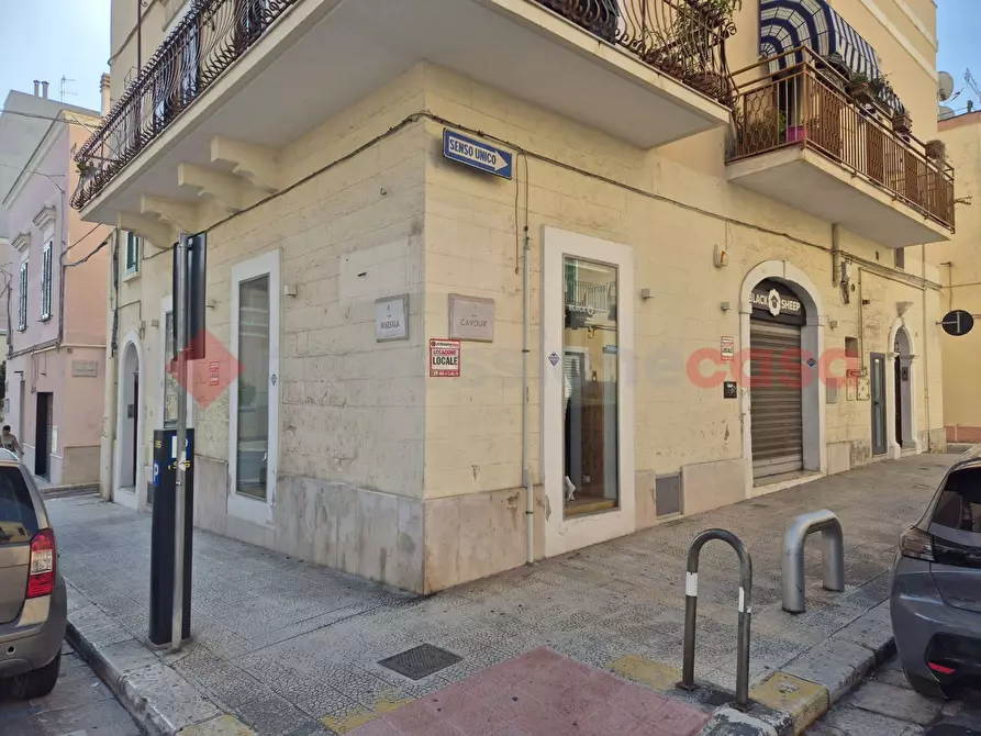 Immagine 2 di Negozio in affitto  in Via CAVOUR a Monopoli