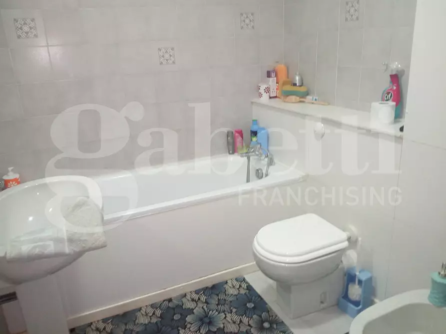 Immagine 24 di Appartamento in vendita  in Piazza SANDRO PERTINI, 22 a Taranto