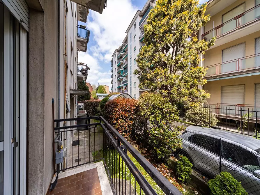 Immagine 8 di Appartamento in vendita  in Via Francesco Guerrazzi, 39 a Monza