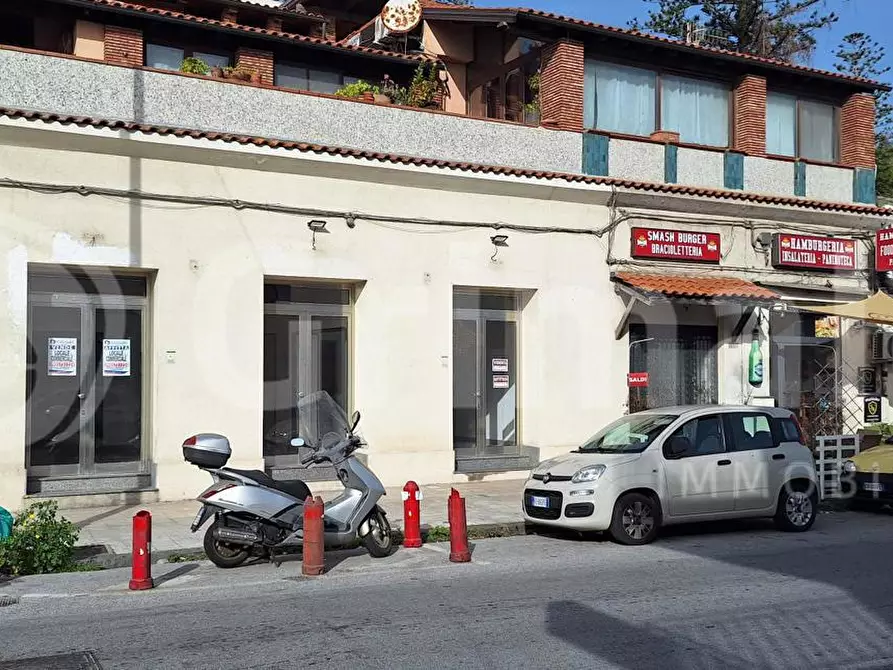 Immagine 4 di Negozio in affitto  in Via Consolare Pompea, 1561 a Messina