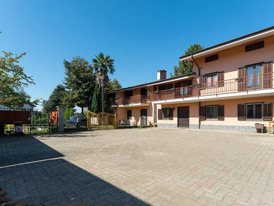 Immagine 2 di Villa in vendita  in Via Umberto I a Rivalta Di Torino