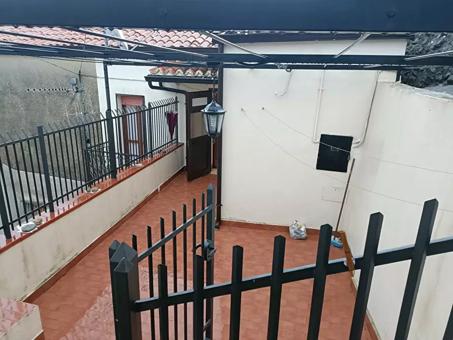 Immagine 1 di Appartamento in vendita  in Via Marziano Ruffo, 6 a Squillace