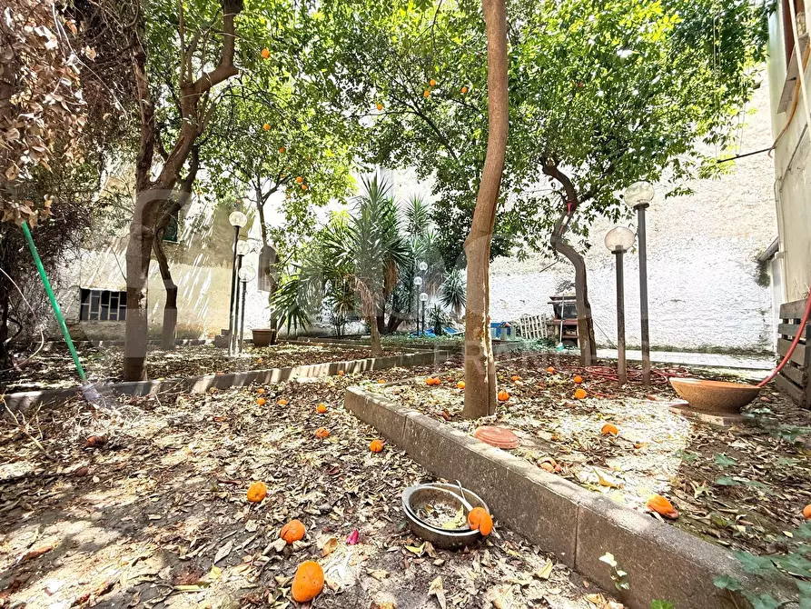 Immagine 1 di Appartamento in vendita  in Via Ventaglieri a Napoli